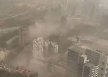 Hindistan’ı fırtına vurdu: 8 ölü, 59 yaralı