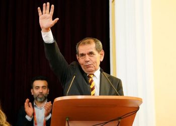 Dursun Özbek büyük farkla kazandı!