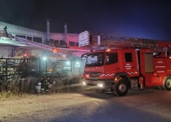 Bursa’da fabrika yangını!