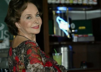 Usta oyuncu Ayten Gökçer hayatını kaybetti