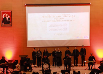 Müzik öğretmenlerinden Türk Halk Müziği konseri