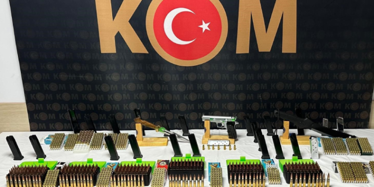 Kastamonu’da 16 adrese operasyon