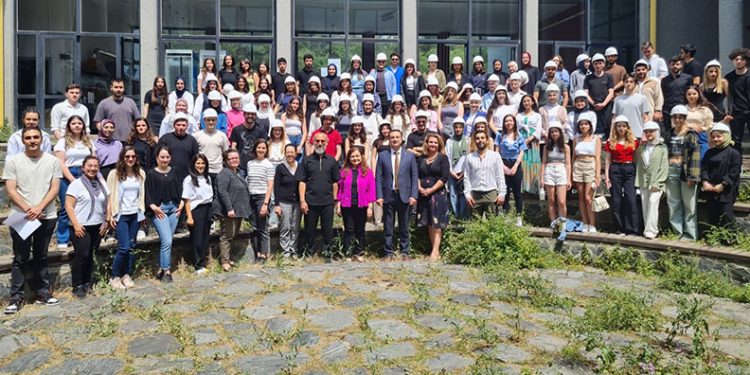 Geleceğin mimarları mesleğe ilk adımı attı