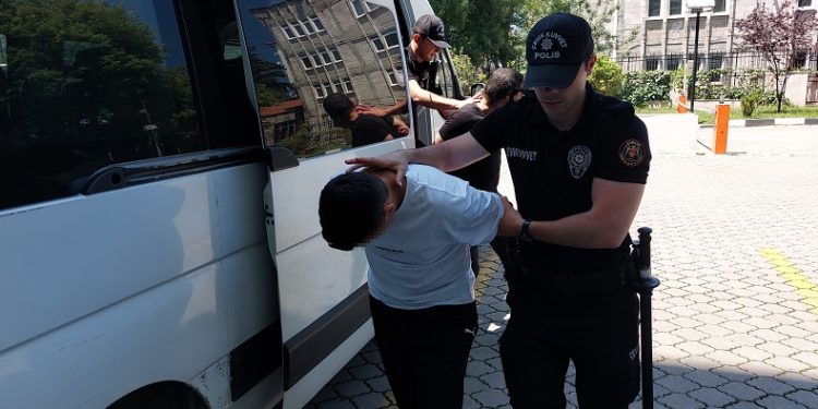Samsun’da uyuşturucu operasyonu: 4 gözaltı