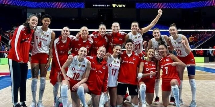 Filenin Sultanları, ABD’yi devirdi