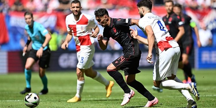 Hırvatistan uzatma dakikalarında yıkıldı