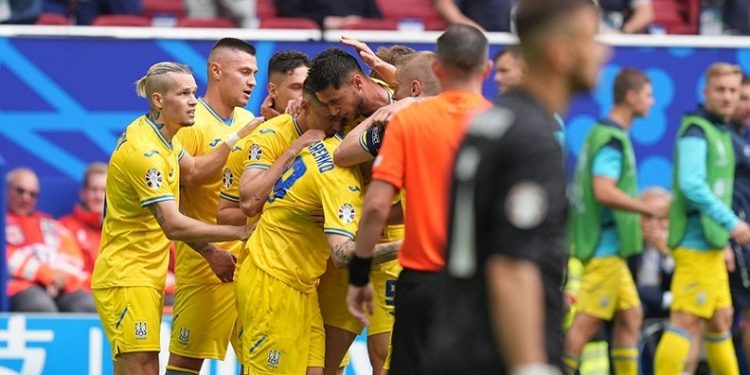 Ukrayna geriden gelerek kazandı