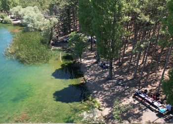 Ankara boşaldı, kalanlar piknik alanlarına kaçtı