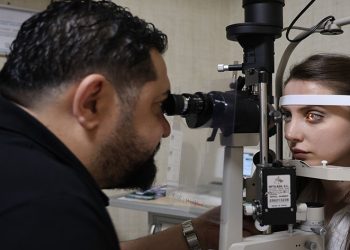 Yanlış gözlük seçimi hastalığı hızlandırabilir