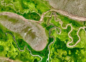 Ağrı’nın volkanik platolarındaki menderesler dronla görüntülendi
