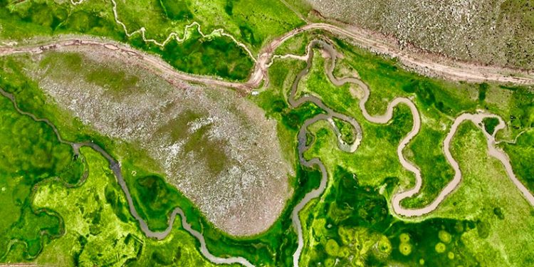 Ağrı’nın volkanik platolarındaki menderesler dronla görüntülendi