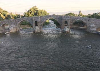 Restorasyonu tamamlanan tarihi köprü suya kavuştu