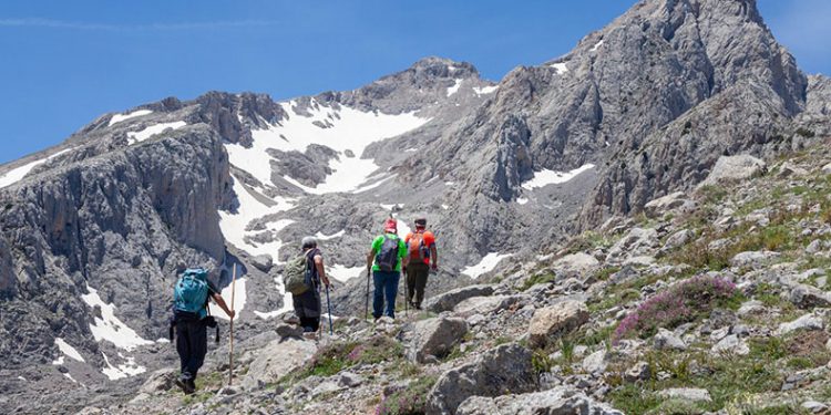 Anamas Dağı’ndaki Karagöl, dağcıların ilgi odağı