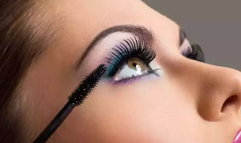 Göz makyajı yaparken dikkat!