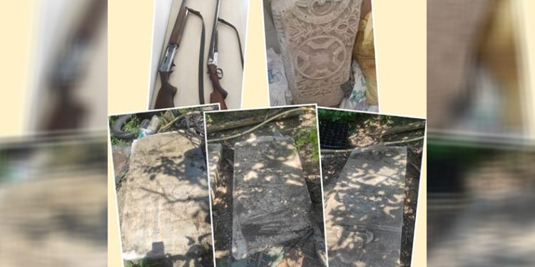 Tarihi eser operasyonunda mezar taşları ve mimari yapı parçası ele geçirildi