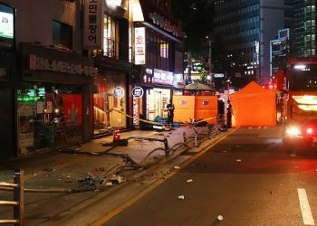 Güney Kore’de araç yayaların arasında daldı: 9 ölü, 4 yaralı