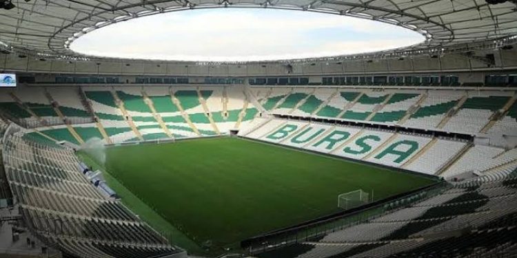 100. Yıl Atatürk Stadyumu’nda zemin yenileniyor