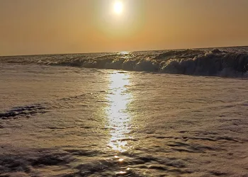 Akçakoca’da gün batımı görenleri hayran bırakıyor