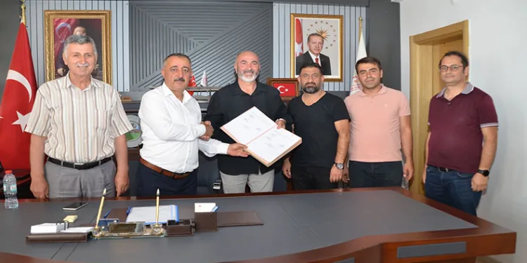 Niğde’de ‘kulak küpesi uygulaması’ sözleşmesi imzalandı