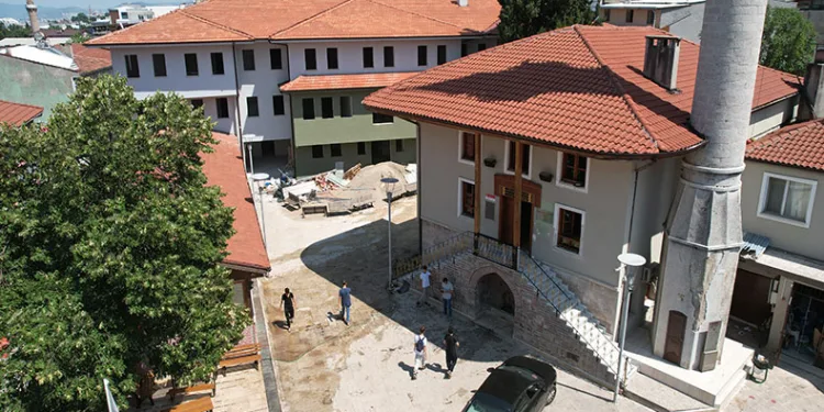 Bursa’nın manevi mekanı yeni binasına kavuşuyor