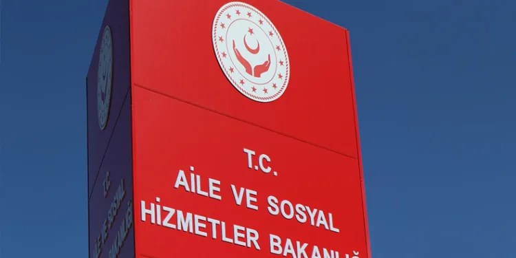 Bakanlıktan, Selin Ciğerci’nin evlat edinme iddialarına yalanlama