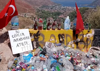 44 yıldır gönüllü olarak çevreyi temizliyor