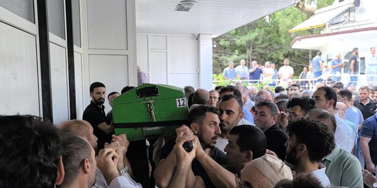 Bursa’da hayatını kaybeden 3 kişinin cenazesi toprağa verildi