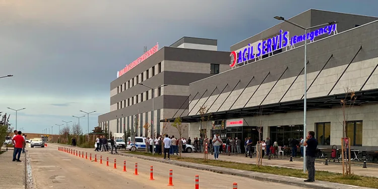 Eşini vurmak isterken 5 yaşındaki kızını öldürdü