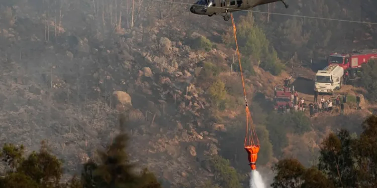 MSB’den yangınlara 15 helikopterle müdahale