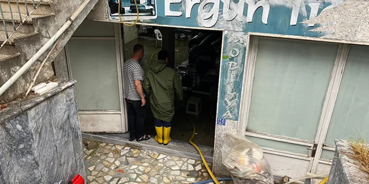 Sinop’ta sağanak yağış