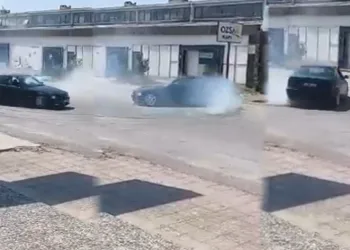 Drift attı, trafiği böyle tehlikeye düşürdü
