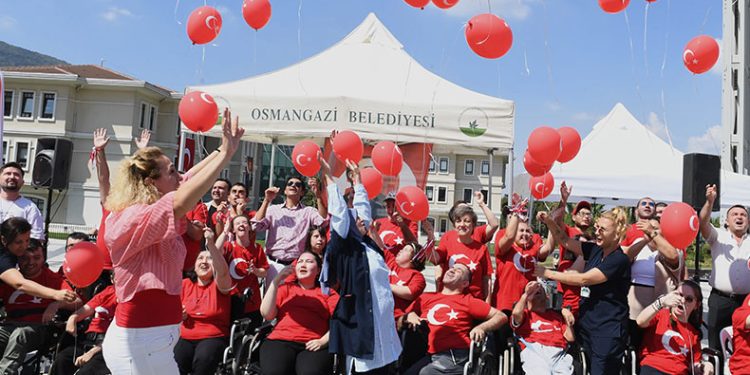 Engelli bireyler 30 Ağustos Zafer Bayramını coşkuyla kutladı