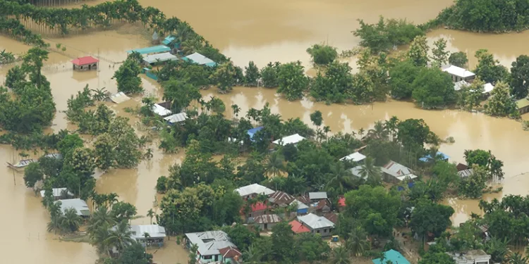 Hindistan ve Bangladeş’te sel felaketi