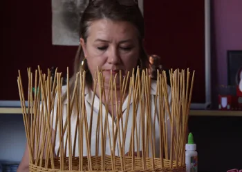 Atık kağıtlar ekmek kapıları oldu