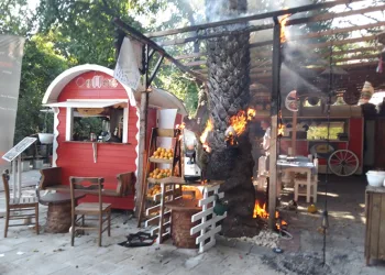 Kafede önce tüp patladı, sonra yangın çıktı