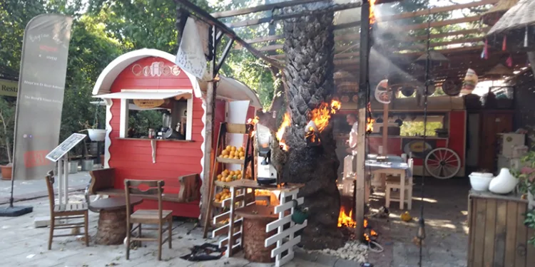 Kafede önce tüp patladı, sonra yangın çıktı