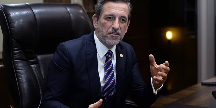 “Yatırımların önünü açmalıyız”