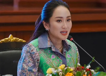 Tayland’ın yeni lideri eski başbakanın kızı oldu