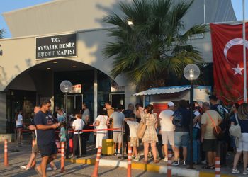 Tatilciler Yunan Adalarına akın etti