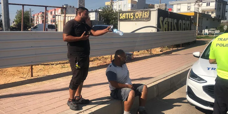 Kanala uçan araçtan burnu kanamadan çıktı