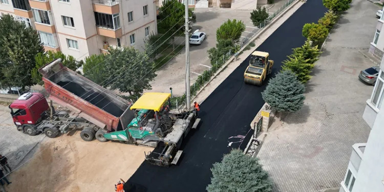 İnegöl’de asfalt çalışmaları başladı