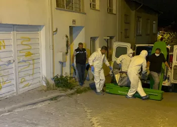 Kötü koku yayılan dairede cansız beden bulundu
