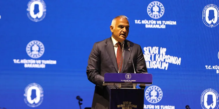 “Anadolu’da mayalanan bu düşünceleri dünyanın dört bir yanına ulaştırmamız gerekiyor”