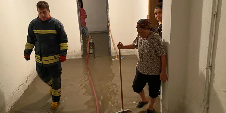 Konya’da şiddetli yağmur sele neden oldu