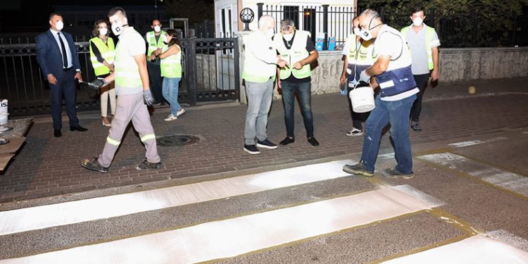 Nilüfer ekipleri gece mesaisinde