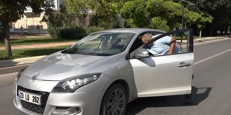 Cezanın şokuyla el frenini çekmeyi unuttu