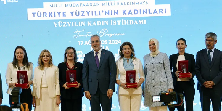 420 bin kadın iş buldu