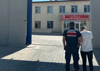 Afyonkarahisar’da kaçak şahıs yakalandı
