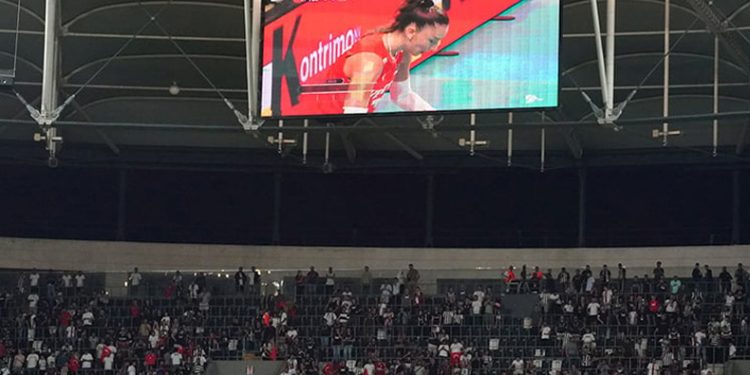 Türkiye-İtalya voleybol maçı dev ekranlarda