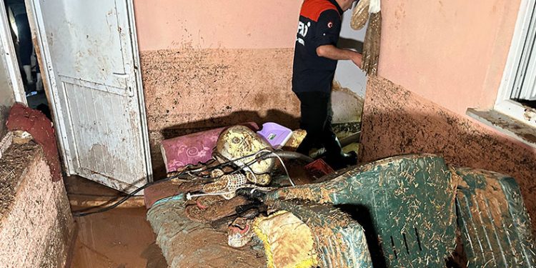 Sivas’ta sağanak sele yol açtı